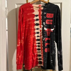 Chicago Bulls Long Sleeve T-Shirt - Black, Red & White Tie-Dye